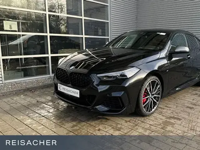 BMW 235