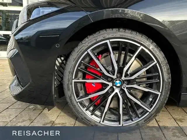 BMW 235