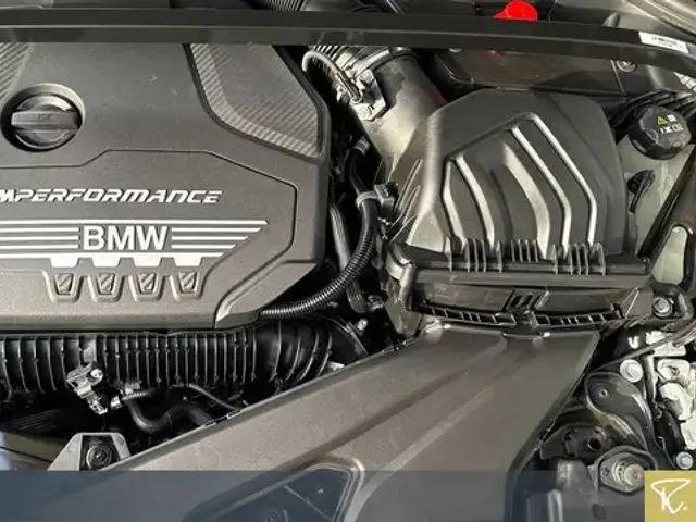 BMW 235