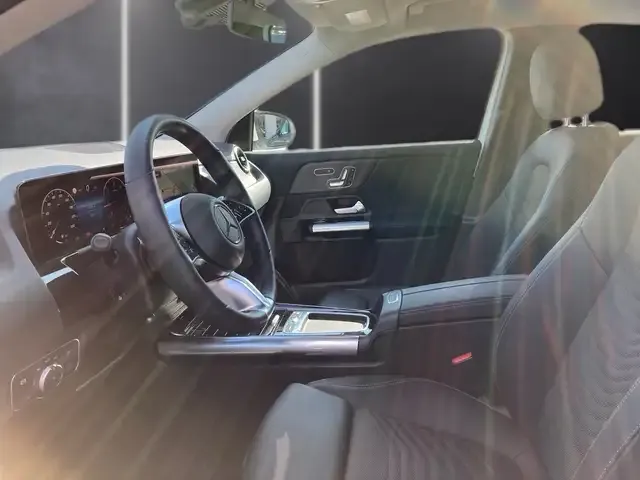 Mercedes-Benz GLA 180