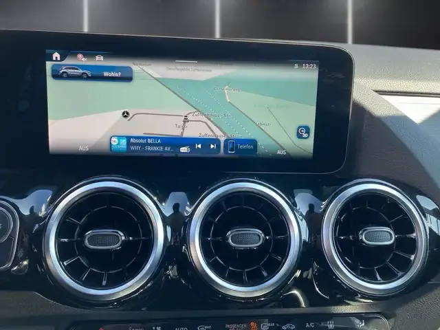 Mercedes-Benz GLA 180