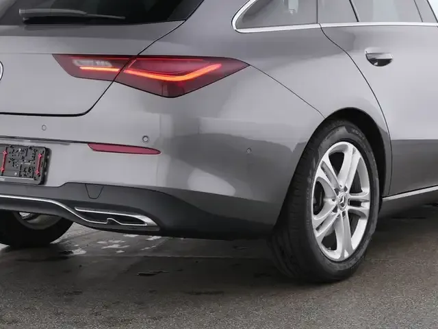 Mercedes-Benz CLA 180