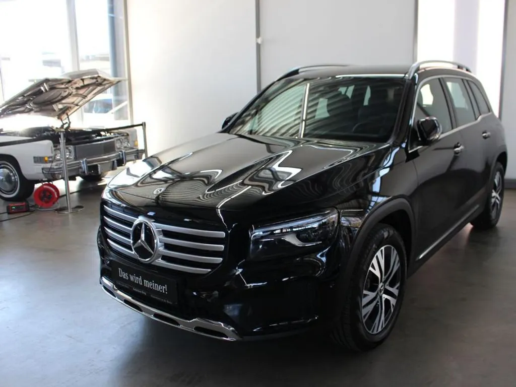 Mercedes-Benz GLB 200