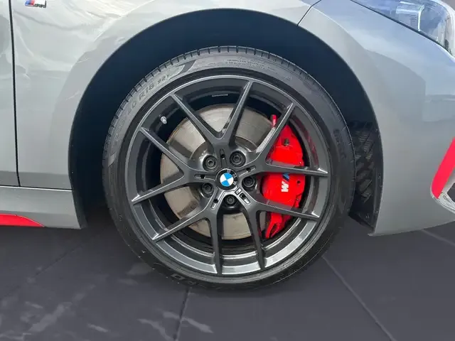 BMW 128