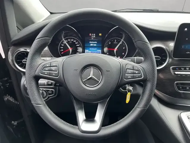 Mercedes-Benz V 250