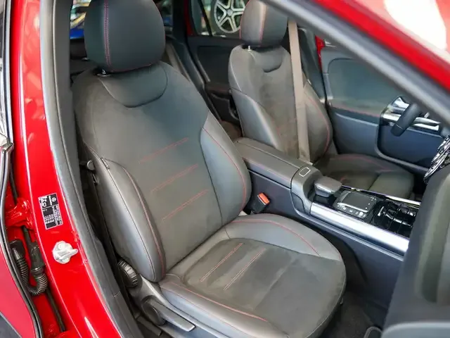 Mercedes-Benz EQA 300