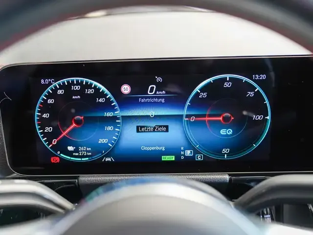 Mercedes-Benz EQA 300