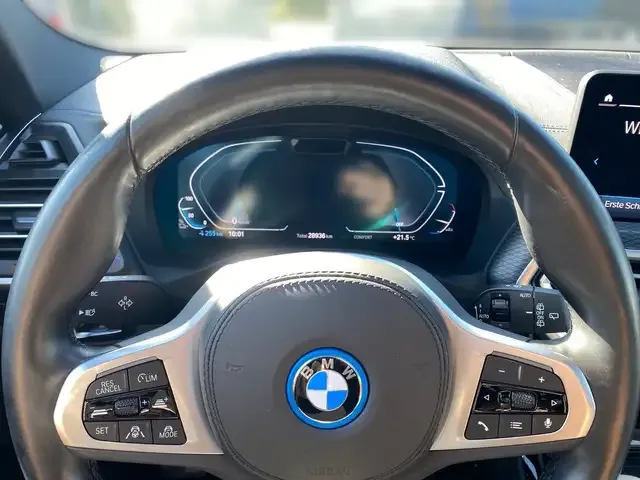 BMW iX3