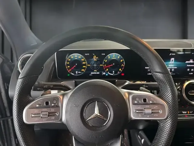 Mercedes-Benz GLB 35 AMG