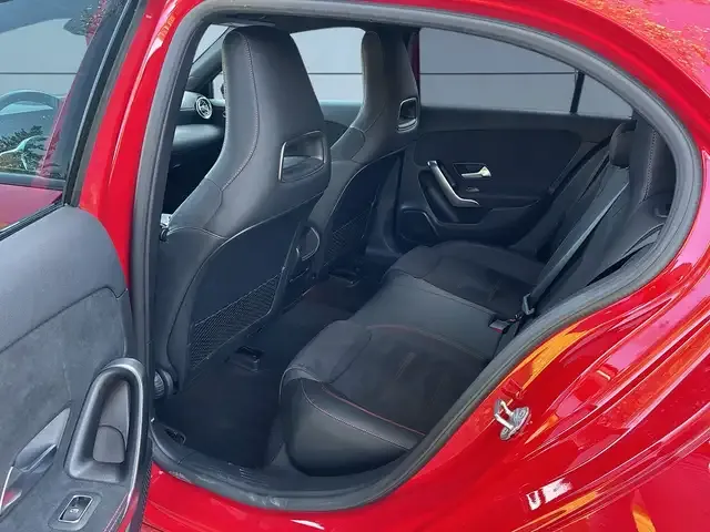 Mercedes-Benz A 220
