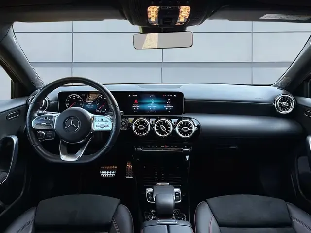 Mercedes-Benz A 220