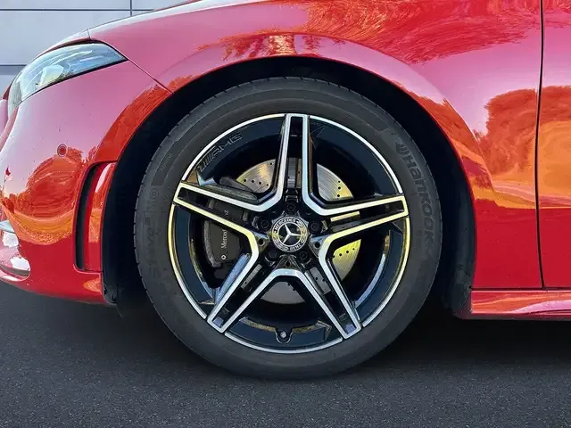 Mercedes-Benz A 220