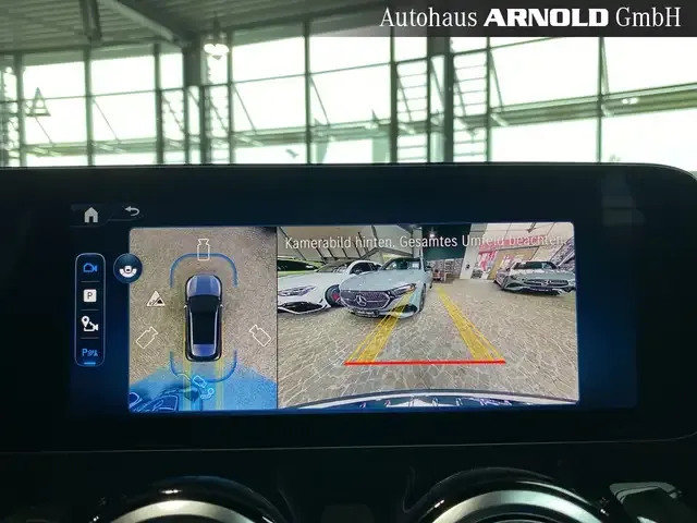 Mercedes-Benz GLA 180