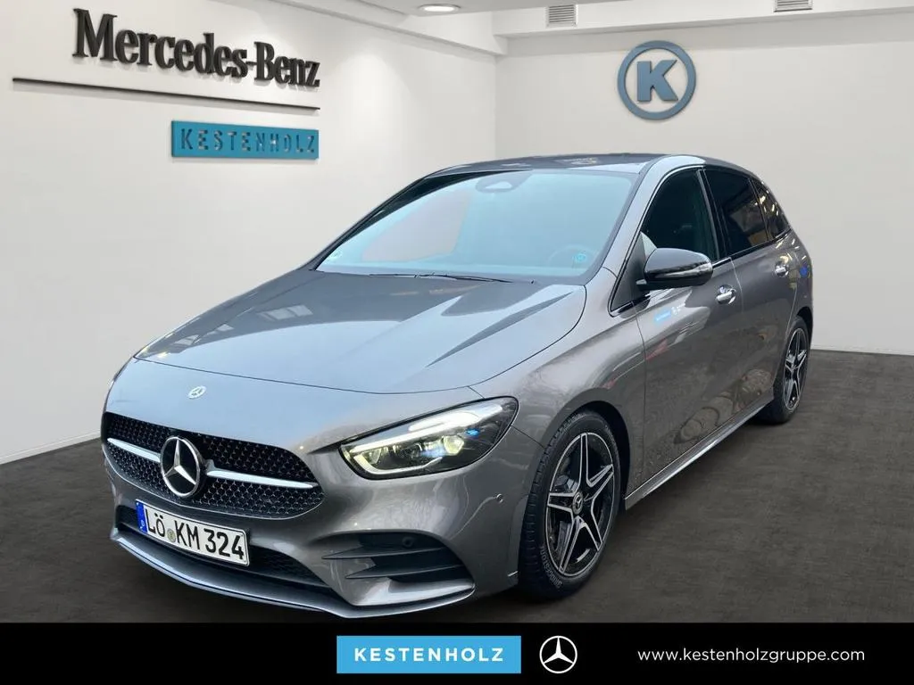 Mercedes-Benz B 180