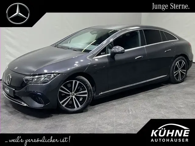 Mercedes-Benz EQE 300