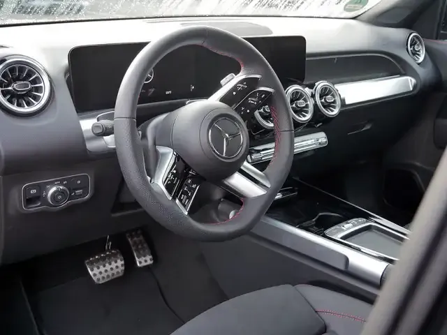 Mercedes-Benz GLB 200