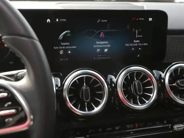 Mercedes-Benz EQB 300