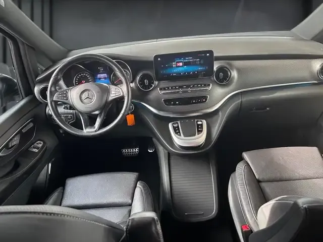 Mercedes-Benz V 250