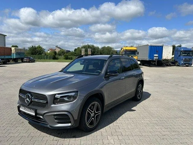 Mercedes-Benz GLB 200