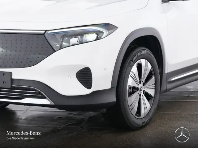 Mercedes-Benz EQB 300