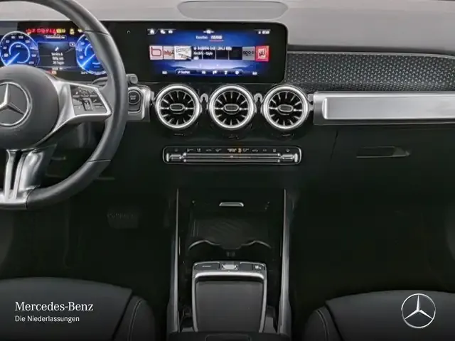 Mercedes-Benz EQB 300
