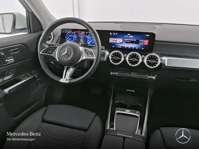 Mercedes-Benz EQB 300