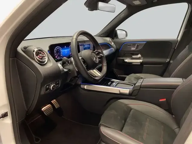 Mercedes-Benz GLB 200