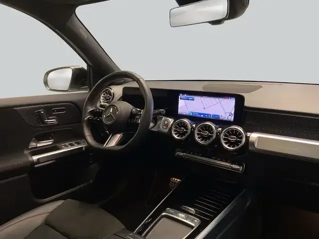 Mercedes-Benz GLB 200