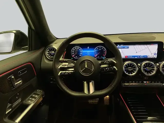 Mercedes-Benz GLB 200