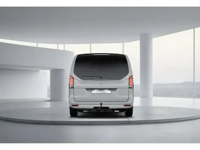 Mercedes-Benz V 220