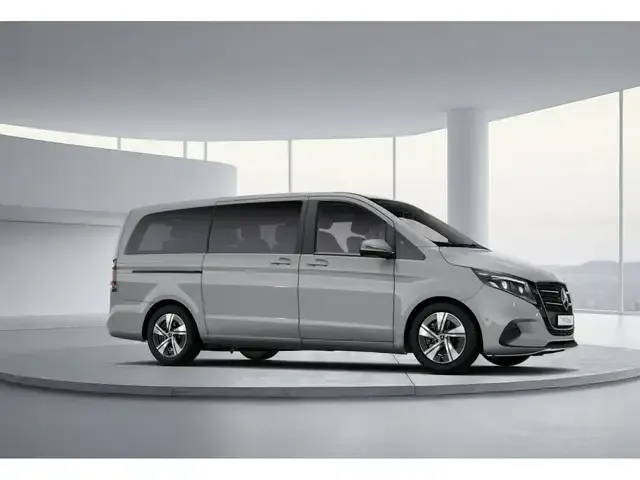 Mercedes-Benz V 220