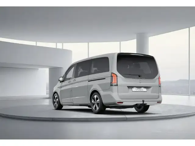Mercedes-Benz V 220