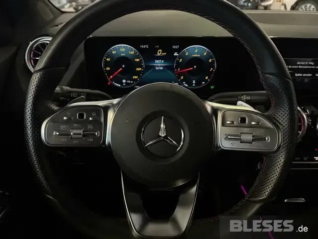 Mercedes-Benz GLA 200