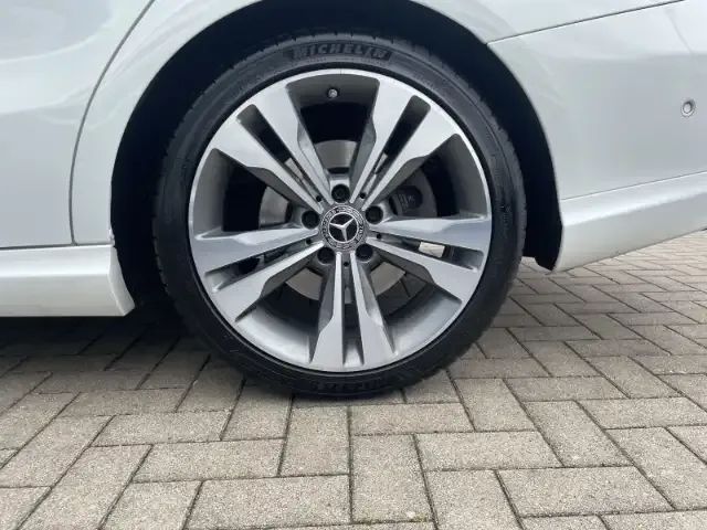 Mercedes-Benz CLA 220