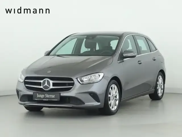 Mercedes-Benz B 180