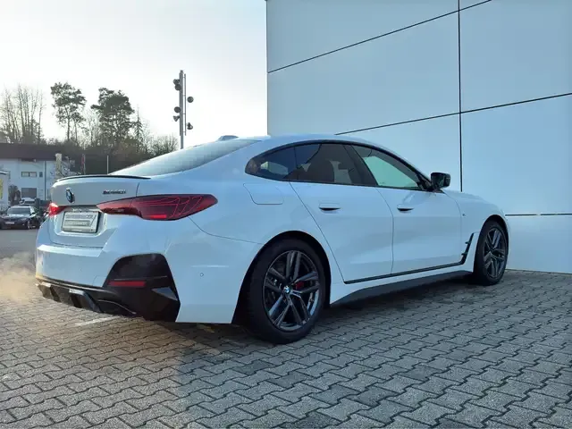 BMW 440