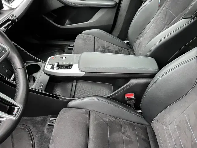 BMW 225