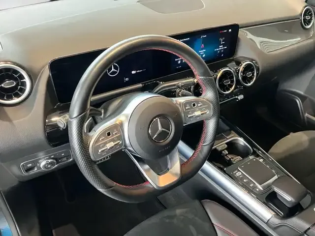 Mercedes-Benz GLA 250