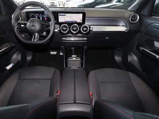 Mercedes-Benz GLB 200