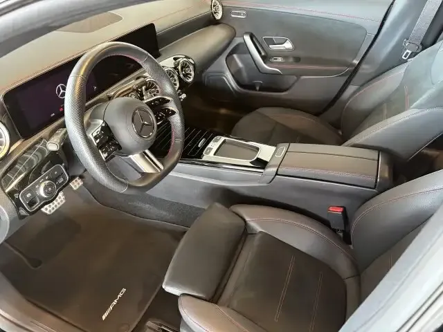 Mercedes-Benz CLA 180
