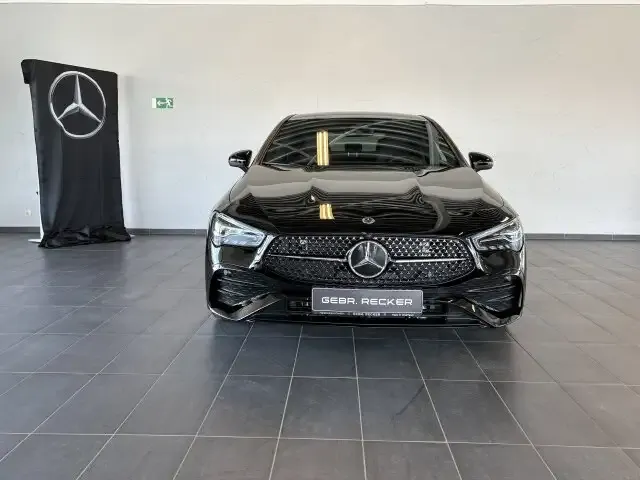 Mercedes-Benz CLA 180
