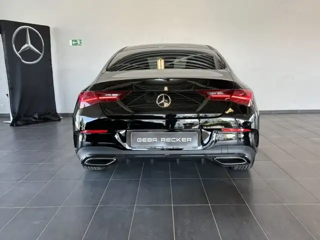 Mercedes-Benz CLA 180
