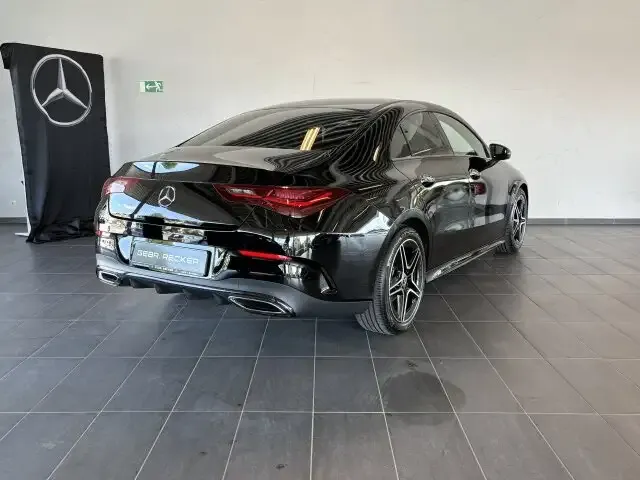 Mercedes-Benz CLA 180