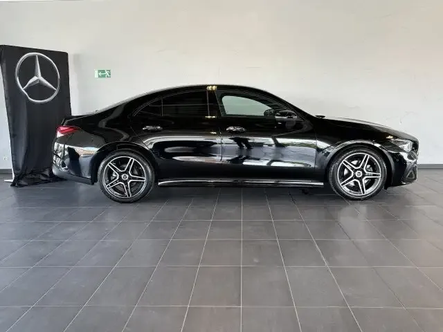 Mercedes-Benz CLA 180