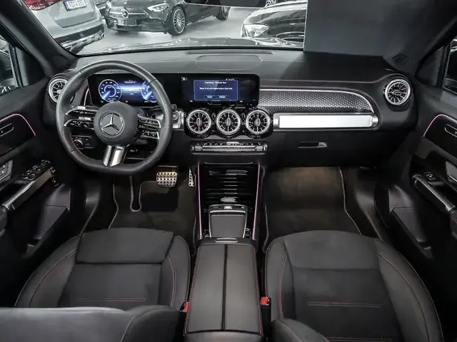 Mercedes-Benz EQB 300