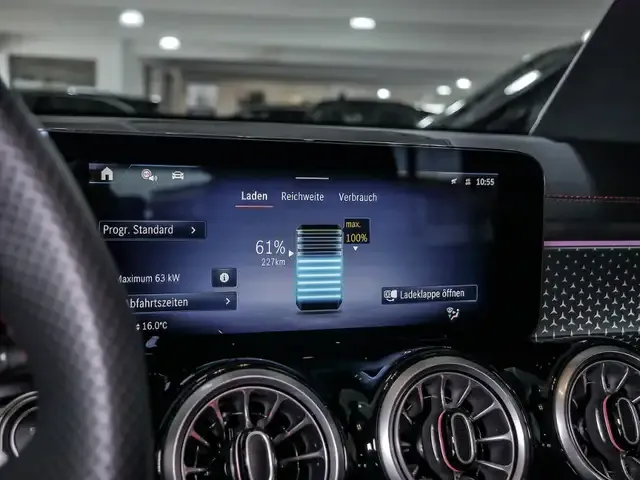Mercedes-Benz EQB 300