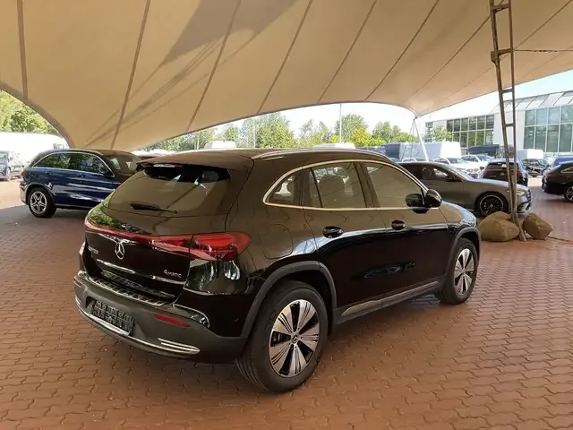 Mercedes-Benz EQA 300