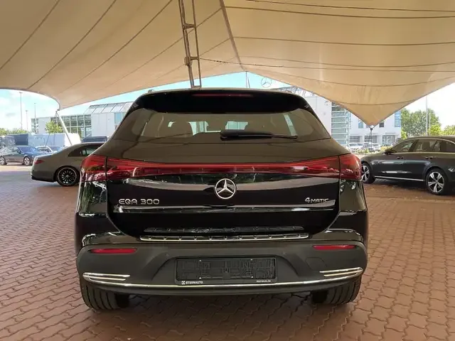 Mercedes-Benz EQA 300