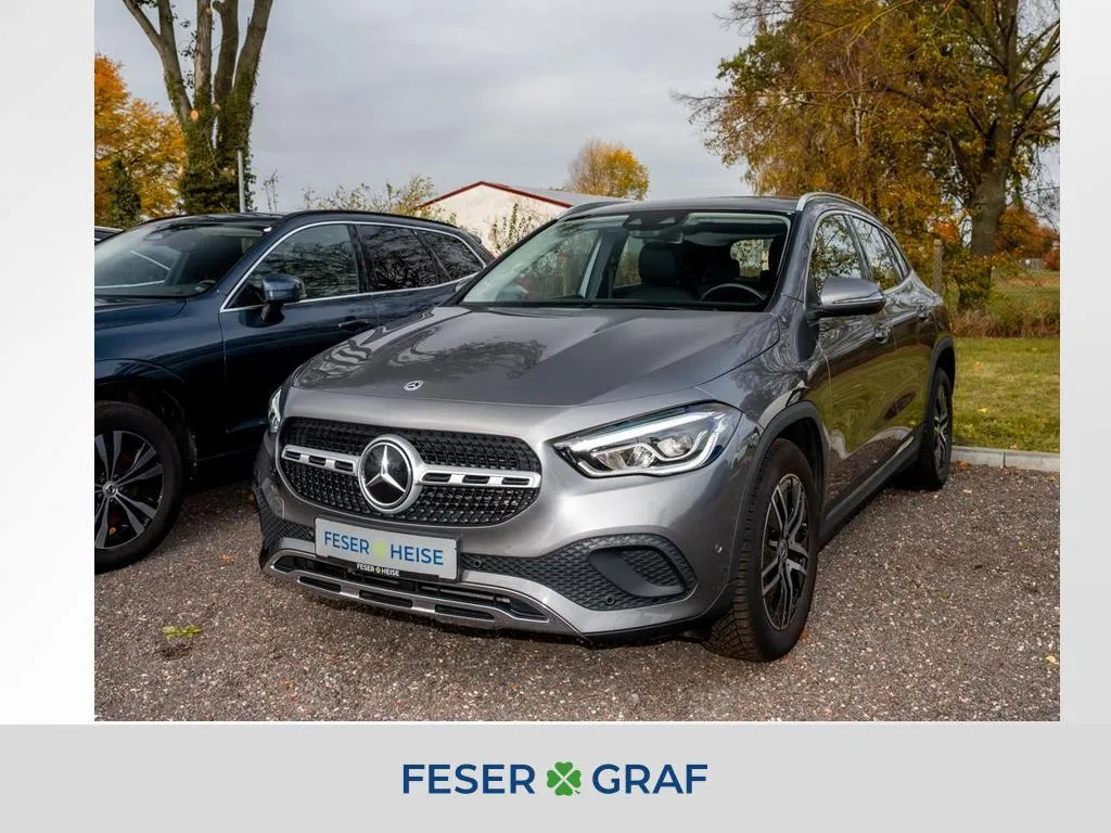 Mercedes-Benz GLA 200