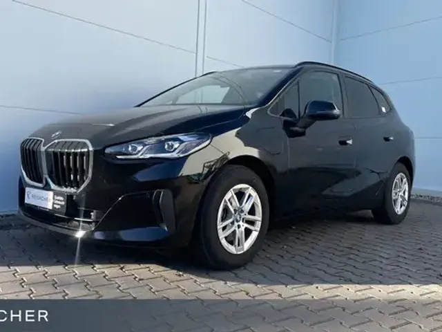BMW 225